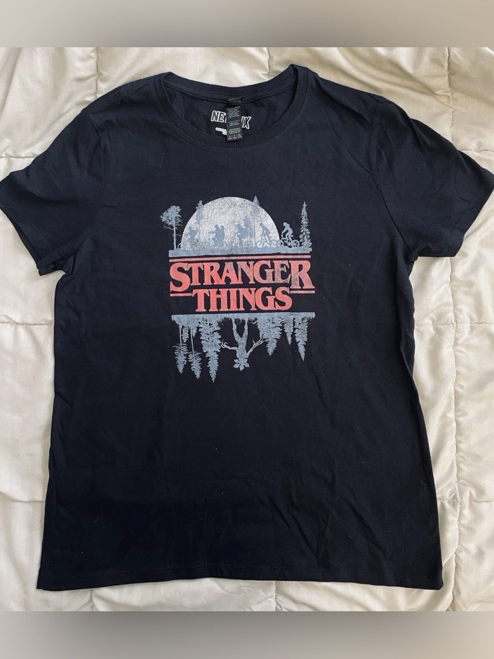 Stranger Things Upside Down Logo Black T-Shirt Women’s Size Small